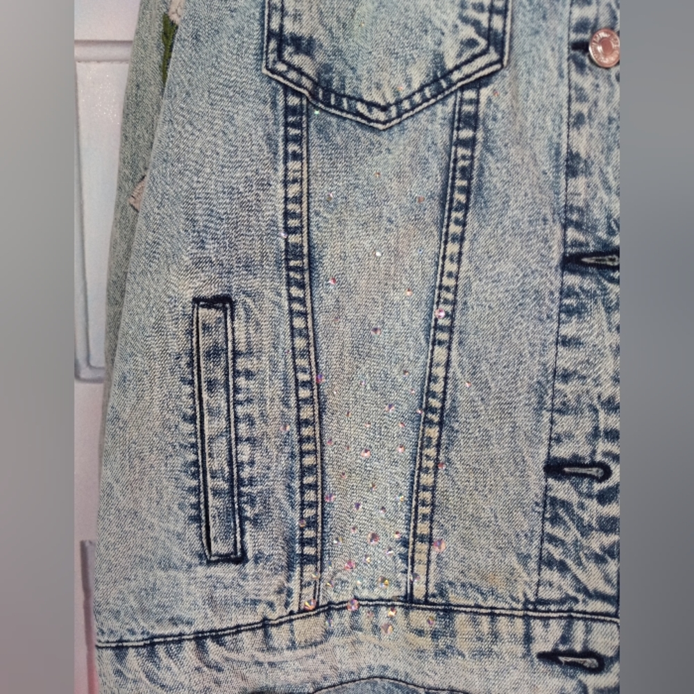 Custom pastel rose & skull creepy cute kawaii OOAK patch jacket! RAGE jackets - Picture 2 of 10
